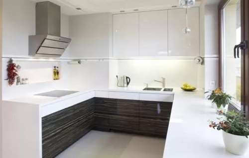 Cozinha em L com laca branca